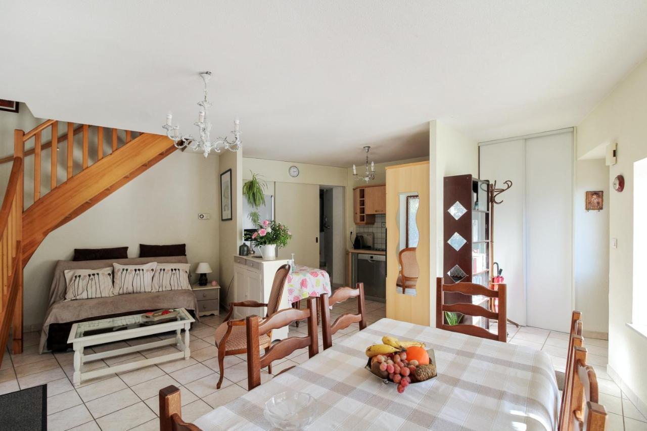 Maison Confortable Ornans + Jardin Dış mekan fotoğraf