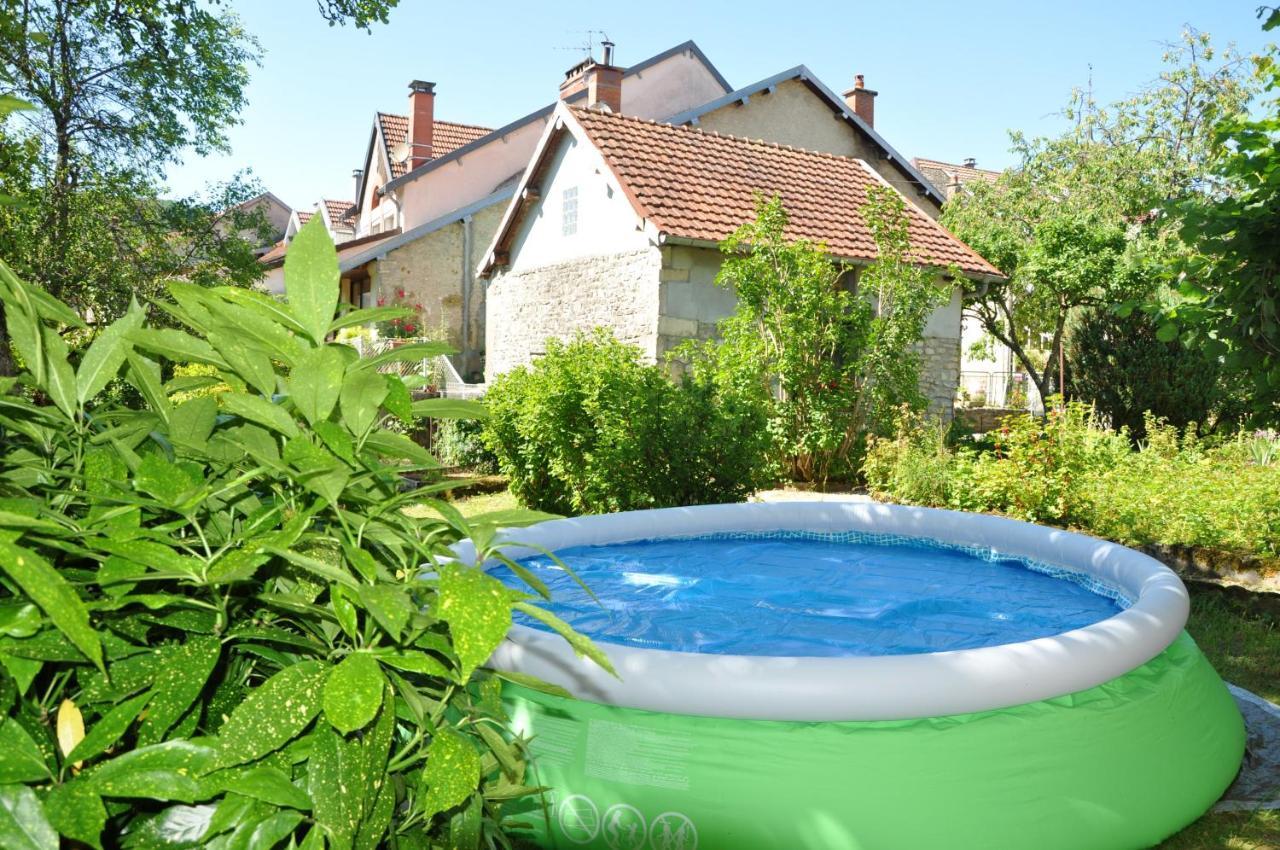 Maison Confortable Ornans + Jardin Dış mekan fotoğraf